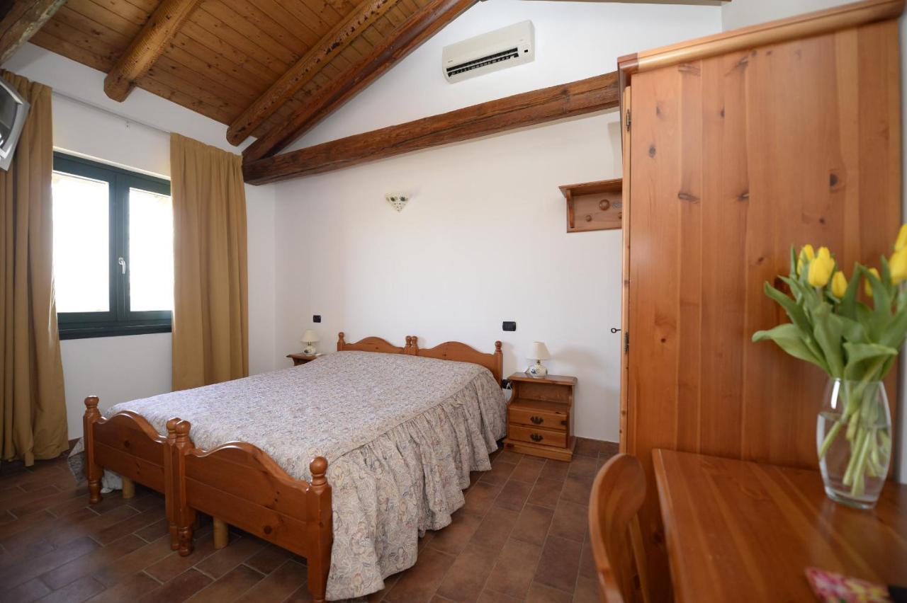 Agriturismo Le Oche Selvatiche Lauzacco ภายนอก รูปภาพ