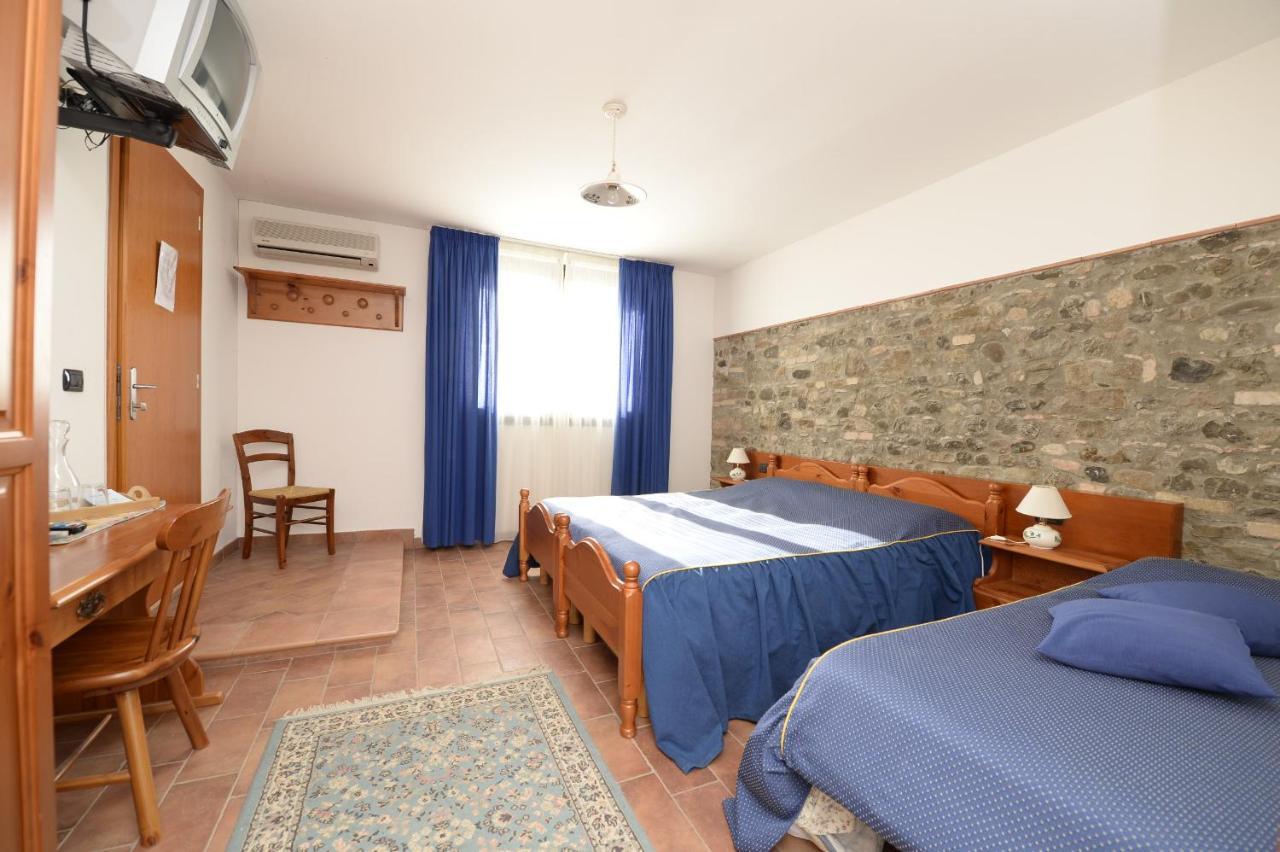 Agriturismo Le Oche Selvatiche Lauzacco ภายนอก รูปภาพ