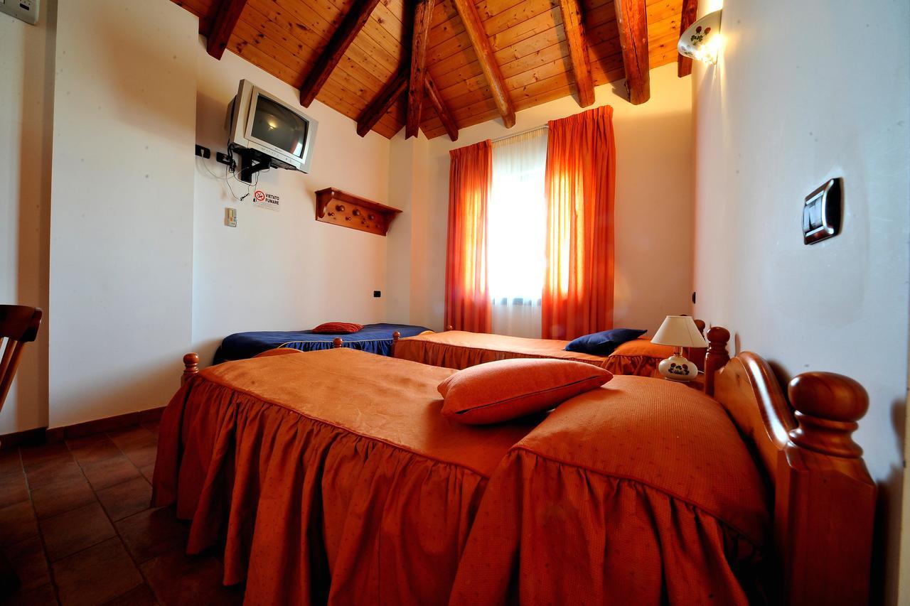 Agriturismo Le Oche Selvatiche Lauzacco ภายนอก รูปภาพ