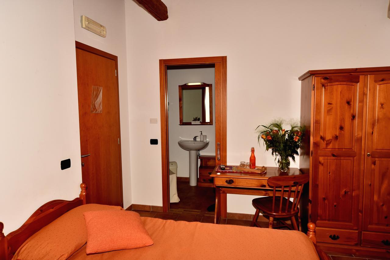 Agriturismo Le Oche Selvatiche Lauzacco ภายนอก รูปภาพ